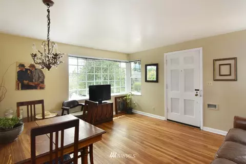 703 N 77th St, Seattle, WA 98103 photo 13