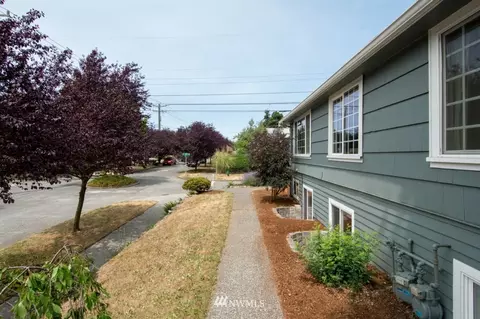 703 N 77th St, Seattle, WA 98103 photo 7