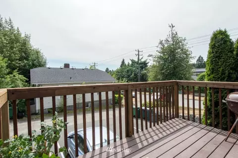 703 N 77th St, Seattle, WA 98103 photo 11