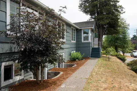 703 N 77th St, Seattle, WA 98103 photo 8