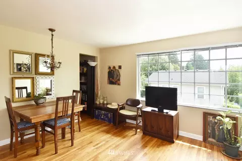 703 N 77th St, Seattle, WA 98103 photo 15
