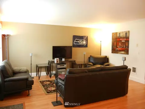 10904 2nd Pl W, Everett, WA 98204 photo 3