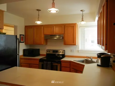 10904 2nd Pl W, Everett, WA 98204 photo 4