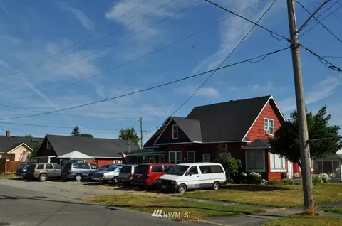 2110 Wells St, Enumclaw, WA 98022 photo 3