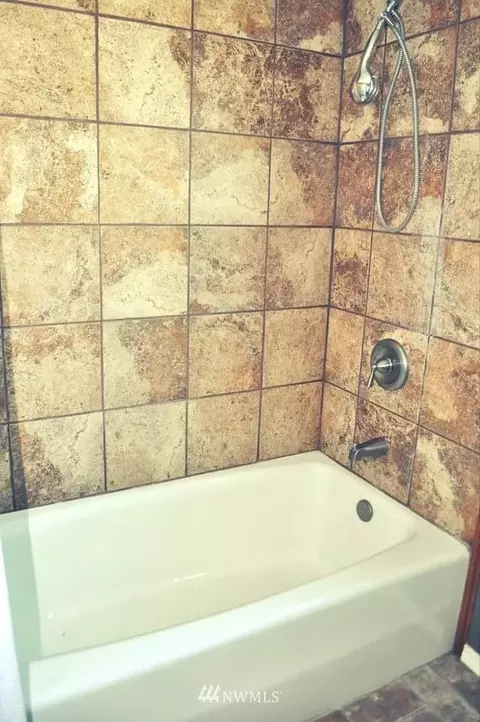 1957 Harding St, Enumclaw, WA 98022 photo 8