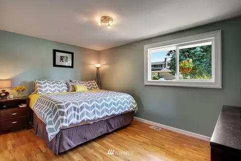 10038 NE 201st St, Bothell, WA 98011 photo 9