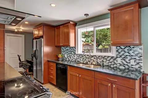 10038 NE 201st St, Bothell, WA 98011 photo 4