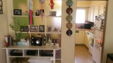 403 N 49th St, Seattle, WA 98103 photo 6