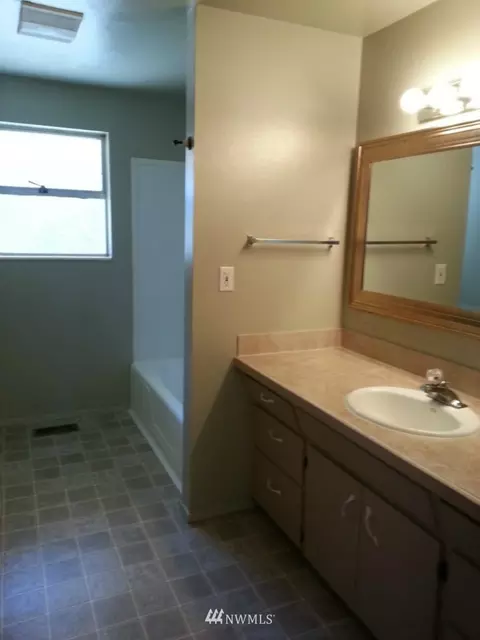 8626 Valhalla Dr, Everett, WA 98208 photo 7