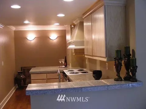 414 48th St, Seattle, WA 98103 photo 12