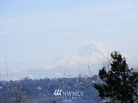414 48th St, Seattle, WA 98103 photo 4