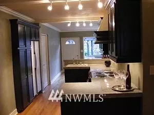 414 48th St, Seattle, WA 98103 photo 9