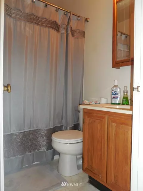 935 941 17th Ave, Longview, WA 98632 photo 2