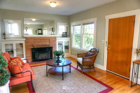 1106 Hoyt Ave, Everett, WA 98201 photo 2