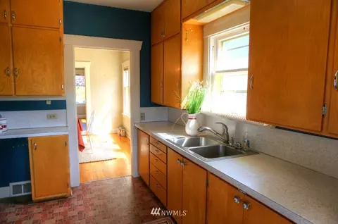1106 Hoyt Ave, Everett, WA 98201 photo 6