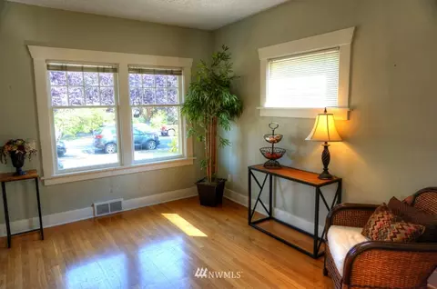 1106 Hoyt Ave, Everett, WA 98201 photo 3