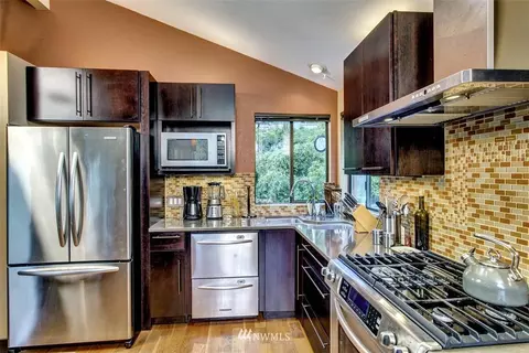 1900 Harvard Ave E, Seattle, WA 98102 photo 8