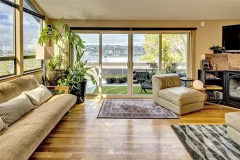1900 Harvard Ave E, Seattle, WA 98102 photo 4