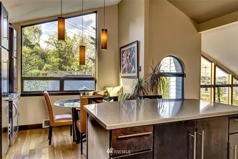 1900 Harvard Ave E, Seattle, WA 98102 photo 9