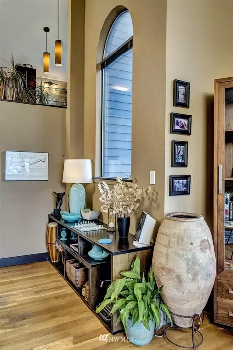 1900 Harvard Ave E, Seattle, WA 98102 photo 6