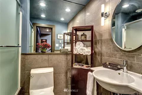 1900 Harvard Ave E, Seattle, WA 98102 photo 18