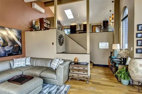 1900 Harvard Ave E, Seattle, WA 98102 photo 5