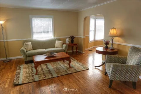 2010 Rockefeller Ave, Everett, WA 98201 photo 2