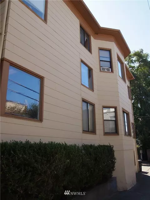1415 E John St, Seattle, WA 98112 photo 4