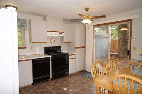 16903 17th Ave E, Spanaway, WA 98387 photo 4
