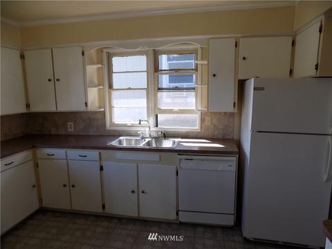 809 Ayers St, Kelso, WA 98626 photo 3