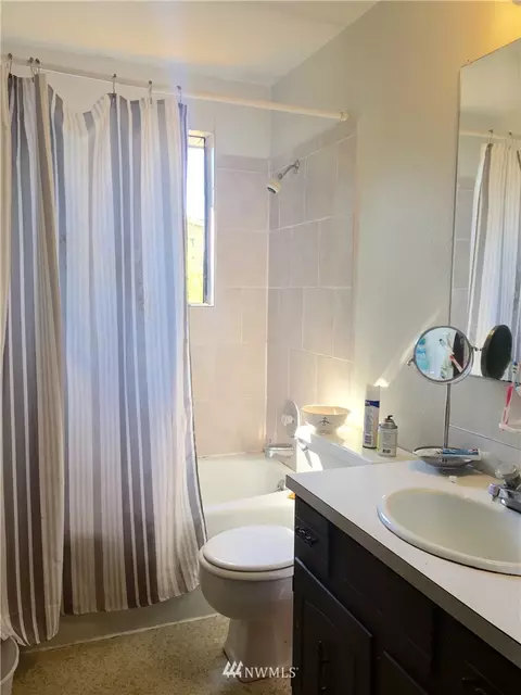 4509 Eastern Ave NE, Seattle, WA 98103 photo 17