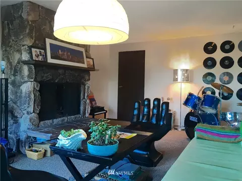4509 Eastern Ave NE, Seattle, WA 98103 photo 3