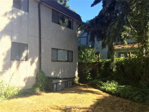 4509 Eastern Ave NE, Seattle, WA 98103 photo 16