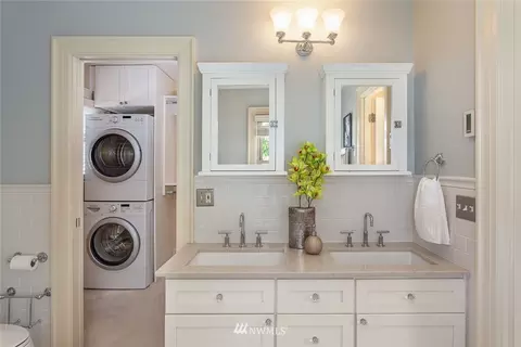 1950 15th Ave E, Seattle, WA 98112 photo 16