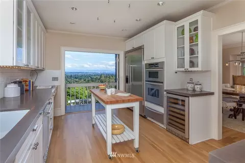 1950 15th Ave E, Seattle, WA 98112 photo 10