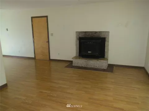 143 E Canyonview Dr, Longview, WA 98632 photo 5