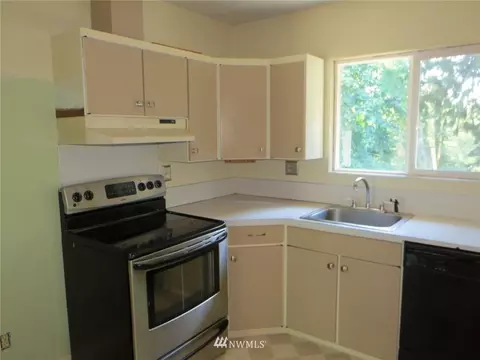 143 E Canyonview Dr, Longview, WA 98632 photo 8