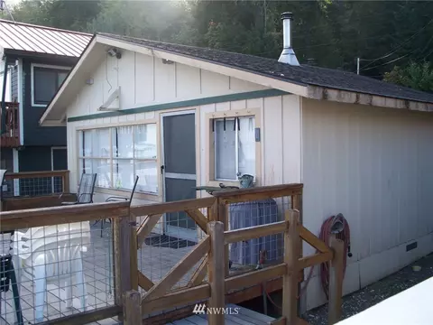 11575 E State Route 106, Union, WA 98592 photo 1