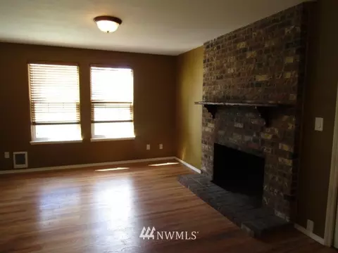 1402 282nd St E, Roy, WA 98580 photo 5