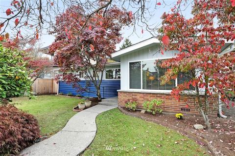 1706 46th Ave SW, Seattle, WA 98116 photo 1