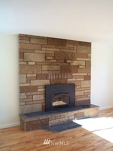 206 E Fir St, Sequim, WA 98382 photo 5