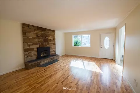 206 E Fir St, Sequim, WA 98382 photo 4