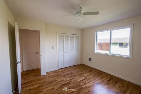 206 E Fir St, Sequim, WA 98382 photo 13