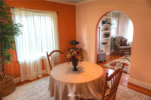 915 40th St, Everett, WA 98201 photo 5