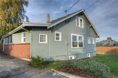 915 40th St, Everett, WA 98201 photo 1