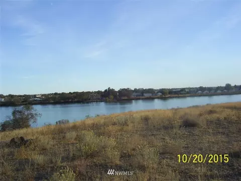 178 N Crestview Dr, Moses Lake, WA 98837