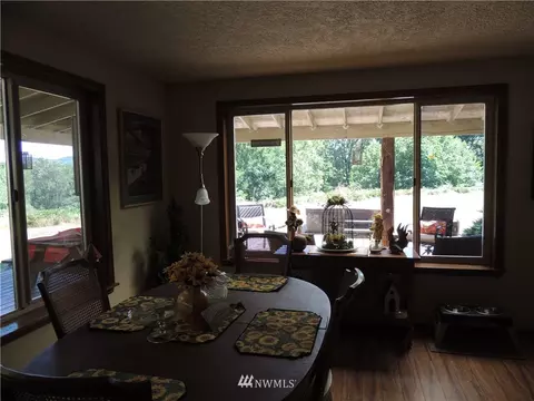 156 Howe Rd E, Toledo, WA 98591 photo 4