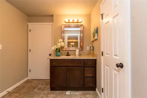 319 Field Rd E, Spanaway, WA 98387 photo 10