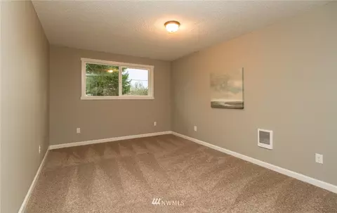 319 Field Rd E, Spanaway, WA 98387 photo 14