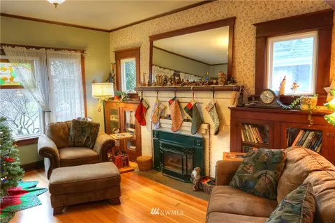 1420 Rucker Ave, Everett, WA 98201 photo 3
